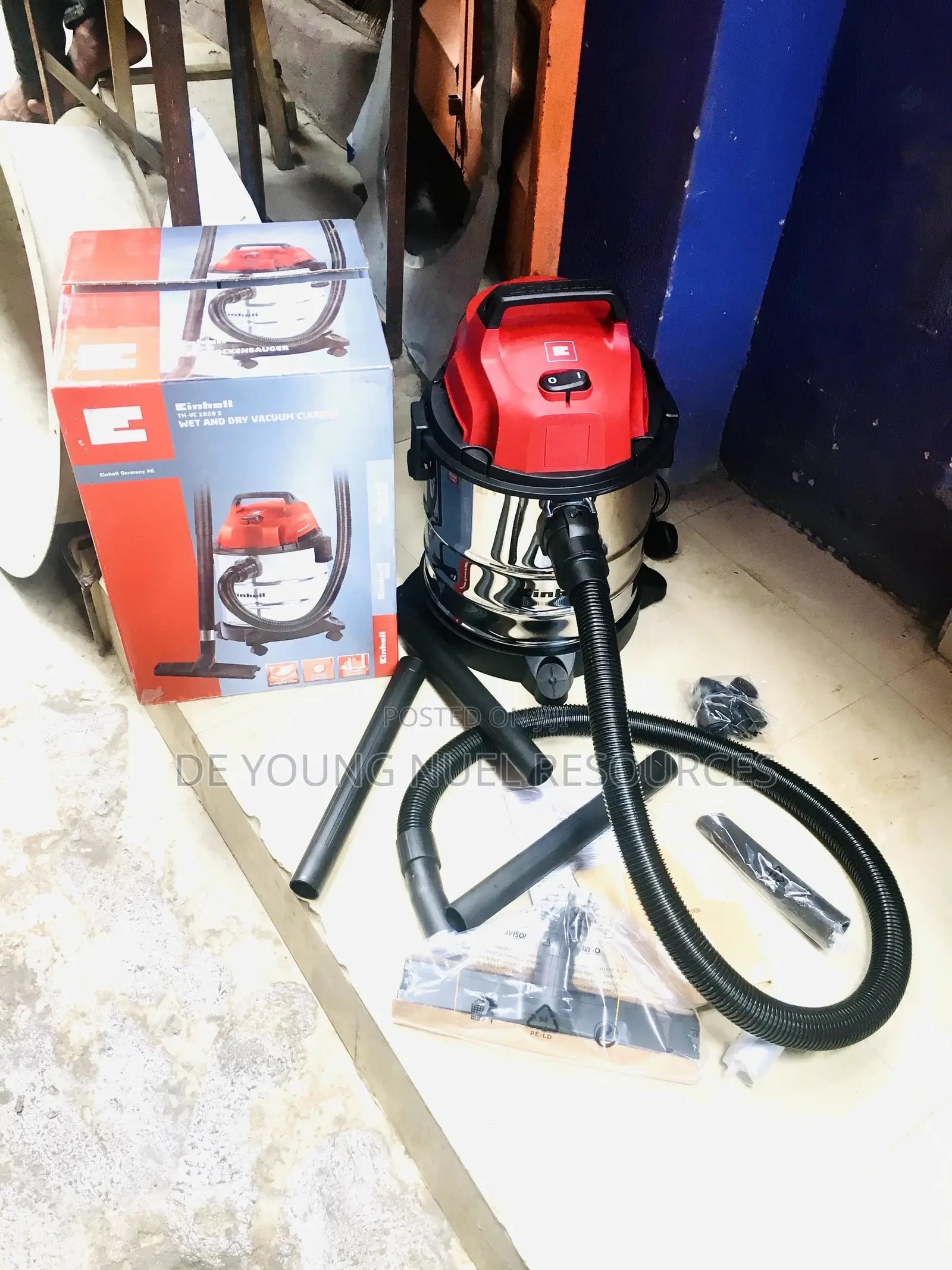 German Standard Einhell Vacuum Cleaner 20L