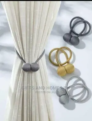2pcs Modern Curtain Magnetic Clips