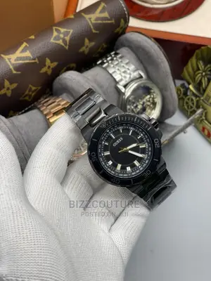 High Quality GUESS Black Chain Available in Store