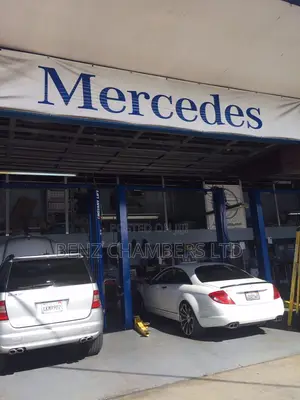 Mercedes Benz Mechanic Workshop
