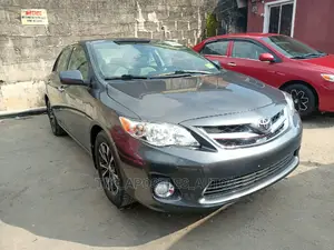 Toyota Corolla 2012 Gray