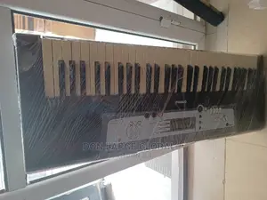 Yamaha E213
