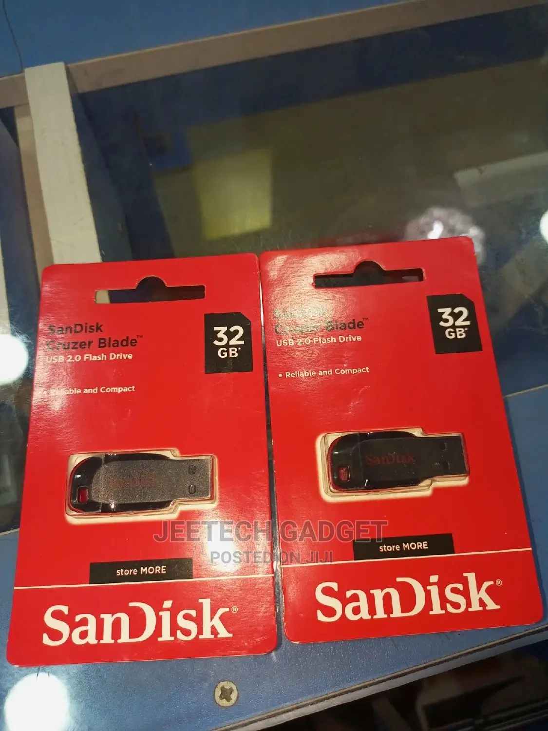 32gb Sandisk Flash Drive