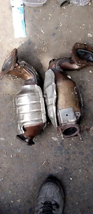 Engine Catalyst Converter Toyota Camry 2020 Model V6