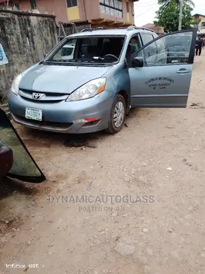 Sienna 2007 Windscreen Sensors