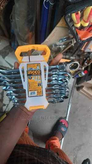 INGCO 8pcs Ratchet Combination Spanner Wrench Set 8-19mm