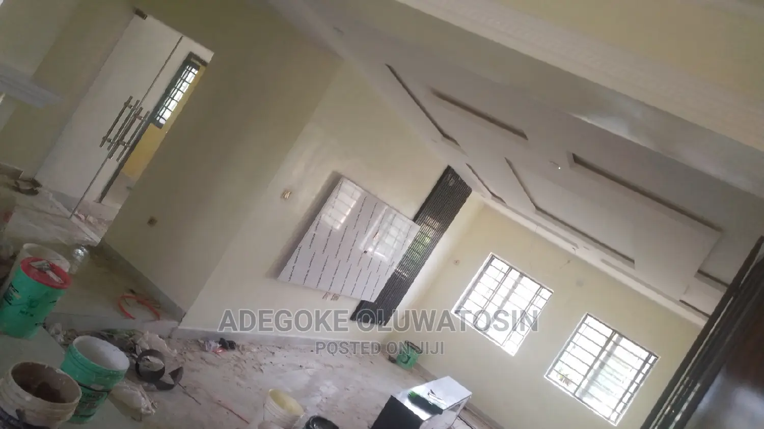 Professional Painter and Wallpaper Installer