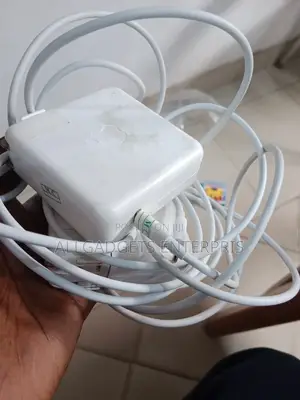 Apple Macbook Charger Type C and Magnetic
