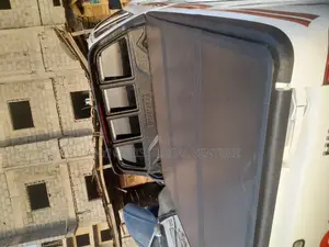 Toyota Hilux Booth Cover Fibre Folding