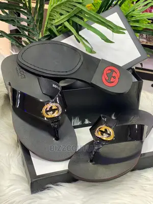 GUCCI Top Notch Slippers Available in Store