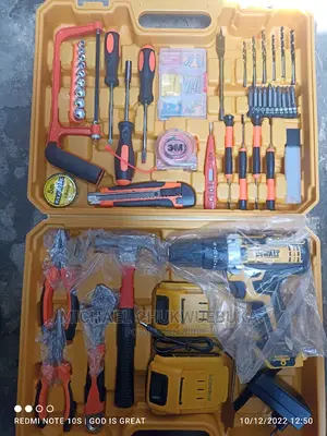 Dewalt Cordless Drilling Machine With Accessories