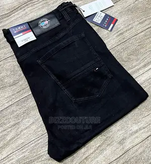 TOMMY HILFIGER Top Notch Jeans Available in Store