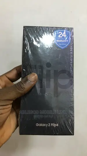 New Samsung Galaxy Z Flip4 256 GB Gold