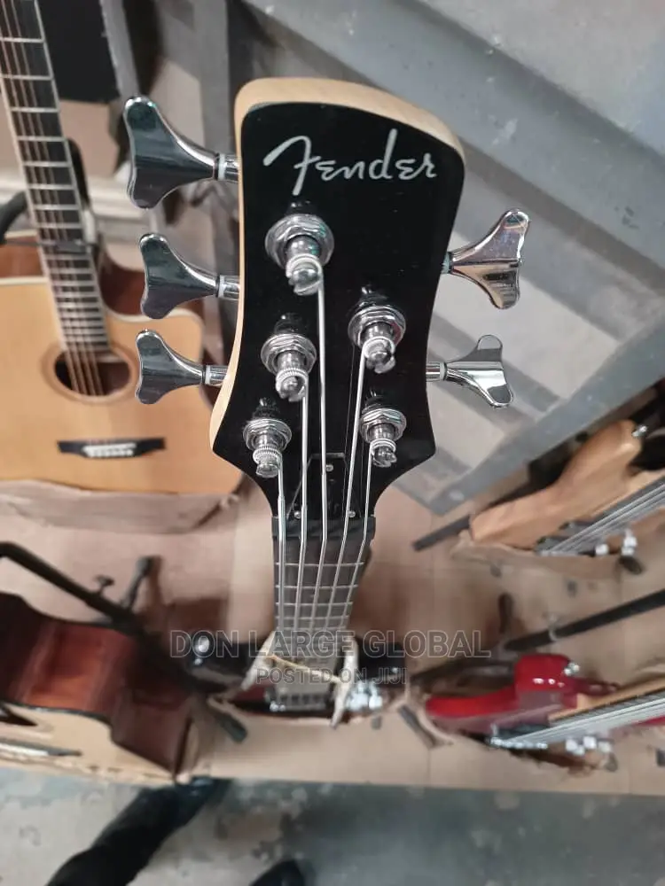 Fender 5 Strings Guitar
