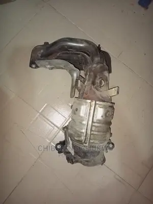 2.4 Camry Catalyst Manifold Exhaust Pot.