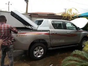 Carry Boy Booth Cover Hilux