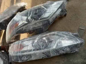 Headlamp for Ford Taurus 2010