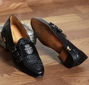 Men Cooperate Shoe
