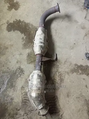 Toyota Hiace Hummer Bus Double Catalyst Exhaust Pot.