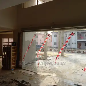 Top Grade Auto Entrance Door in Iji/Itaogbolu