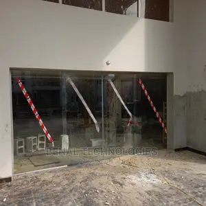 Authentic Glass Auto Door in Iji/Itaogbolu