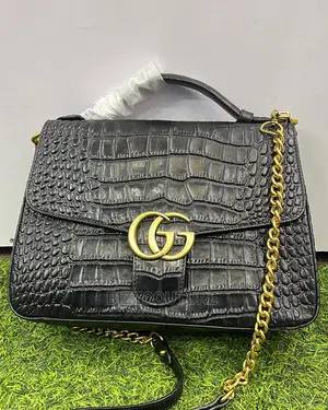 GUCCI Top Notch Shoulder Bags Available in Store