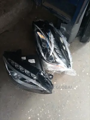 Head Lamp C 300 2016 Model 205 Single Charger