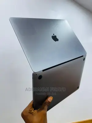 Laptop Apple MacBook 2018 16GB Intel Core I7 SSD 512GB