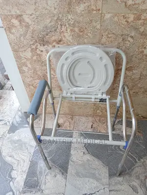 Folding Steel Toilet Medical Supplies Equipment