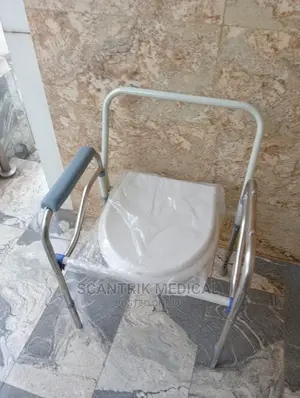Portable Folding Steel Toilet Medical Supplies Equipment