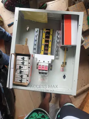 D4 3 Phase Board Distribution (B T)