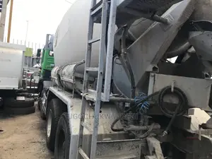 Mobile Concrete Mixer And Concrete Pumps