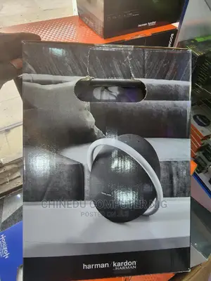 Onyx Studio 8 Portable Bluetooth Speaker