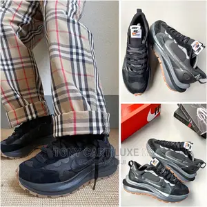 Sacai Summer X Nike Vaporwaffle ’Black/Gum’