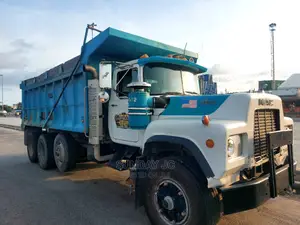 New Arrival 30tons R Model Mack Twelve Tyres Dump Truck