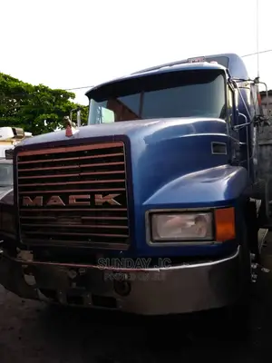 Tokunbo Double Cabin CH Mack Ten Tyres Head Truck Injector