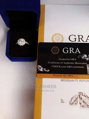 Real Moissanite Diamond Engagement/Proposal Ring 01 - Silver