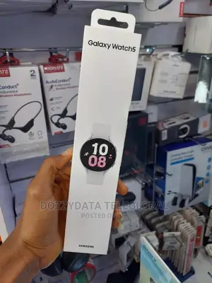 SAMSUNG Galaxy Watch 5 44mm Bluetooth Smartwatch