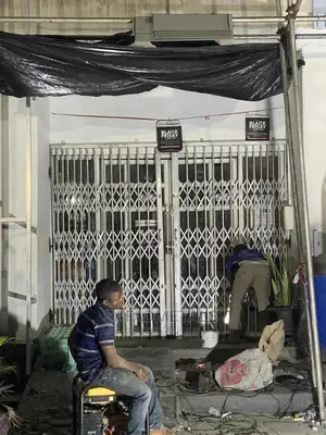 9ft Collapsible Gate