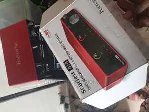 Scarlet 4i4 Focusrite USB Audio Interface. Sound Card