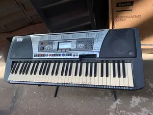 Yamaha PSR 350 Electronic Keyboard Super Clean Uk Used