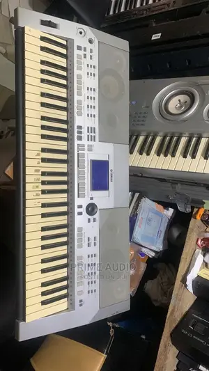 Yamaha Keyboard PSR S500 Super Clean Used Keyboard