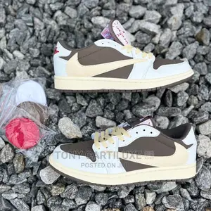 Travis Scott X Nike Air Jordan 1 Low* *”Reverse Mocha