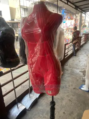Size 10 Pinnable Female Dressform Stand