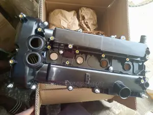 Complete Valve Cover Evoque