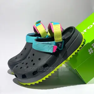 Wms Iconic Comfort Crocs Black