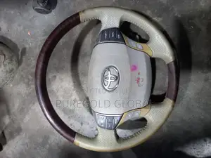 Toyota Avalon 2010 Steering Wheel and Airbag