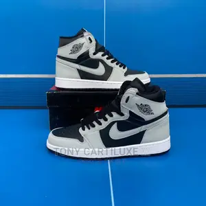 *AIR JORDAN 1 Retro “Shadow 2.0”