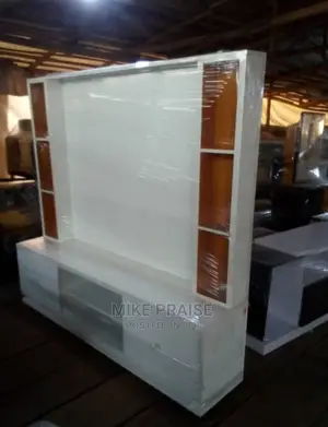 A Quality 6ft by 6ft TV Console