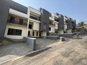 5bdrm Townhouse/Terrace in Guzape District for Sale